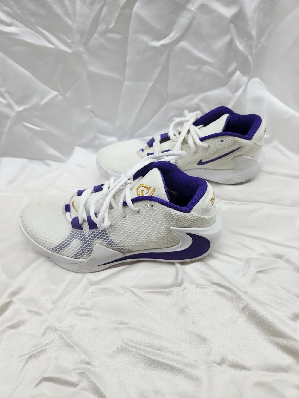 Nike Zoom Freak White and Purple Kids Sneakers with Purple and Gold Accents